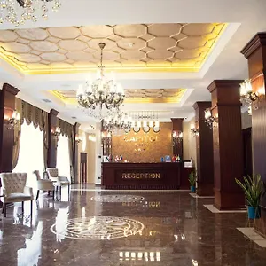 Capitol فندق