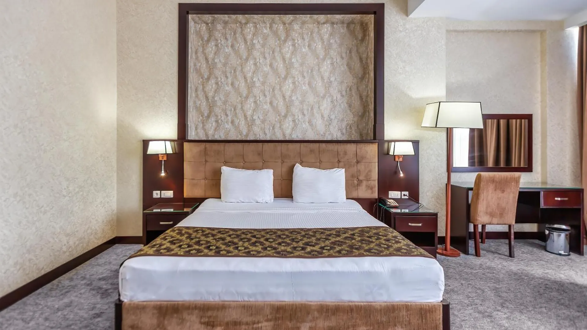 Harmony Hotel Baku 4*,